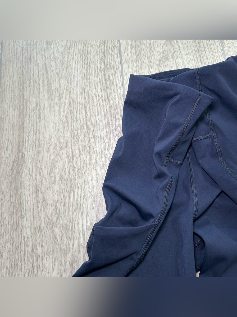 Athleta Ultimate Stash Pocket 9" Biker Shorts Women’s L Navy Blue Yoga Stretch - Picture 7 of 15